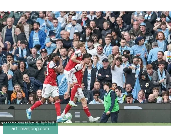 哈弗茨禁区腾空头槌洞穿多纳鲁马十指关引爆全场关键一击定格经典